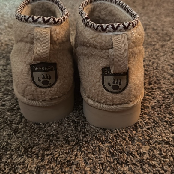 BEARPAW Snuggle Daphne Deco Boots - Picture 6 of 8